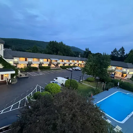 The Black Mountain Inn